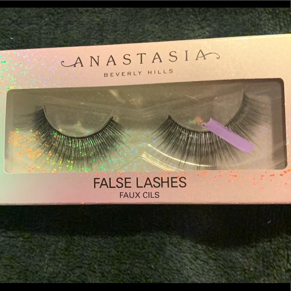 Anastasia Beverly Hills Lashes and Lashaholic Luxury Lashes *price is for both - Picture 3 of 6